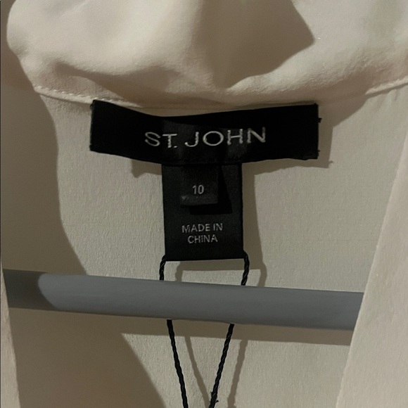 ST JOHN Ivory Tie-Neck Blouse women’s size 10 - Picture 2 of 6